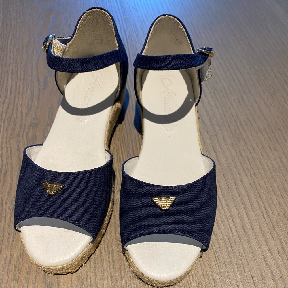 Armani Girls sandals navy canvas sz 31